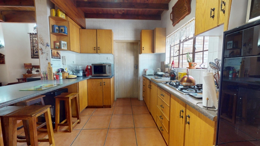 5 Bedroom Property for Sale in Mooivallei Park North West